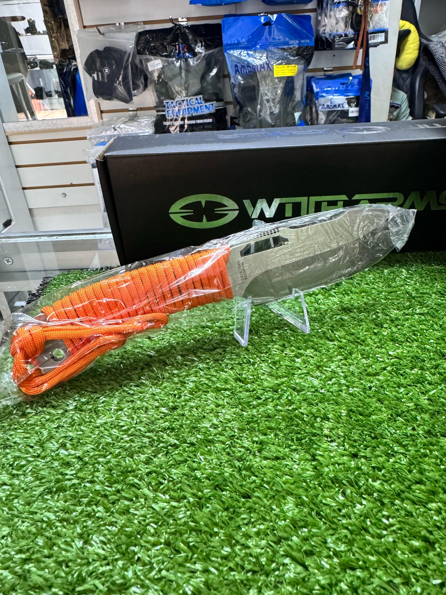 Cuchillo tactico WITH ARMOUR